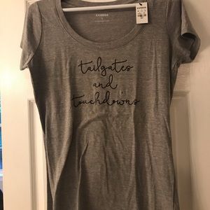 Express tee, size small